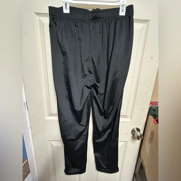Adidas Black Pants - Size Large - Pockets - 100% Polyester - Picture 3 of 4